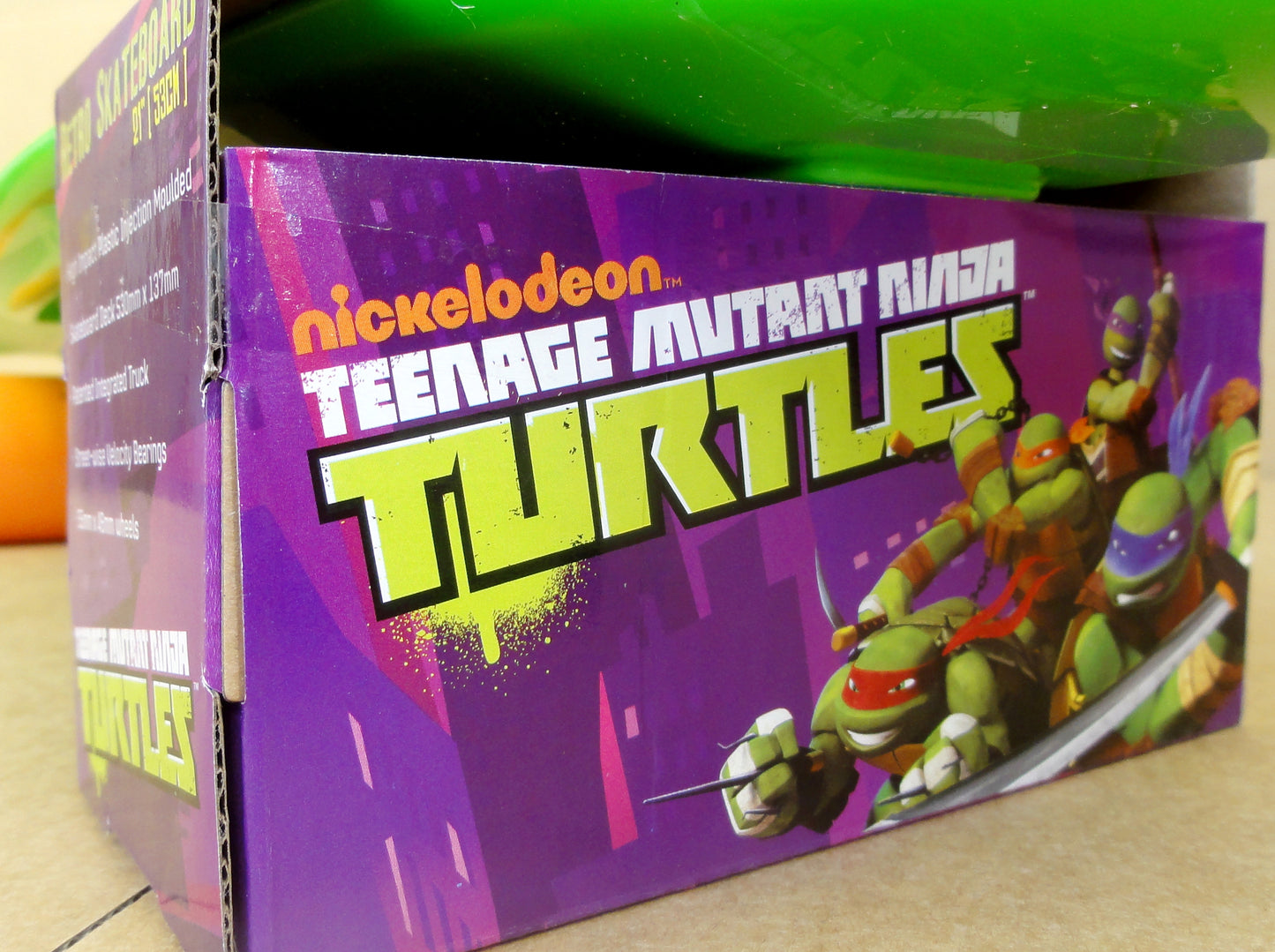 TMNT RETRO SKATEBOARD