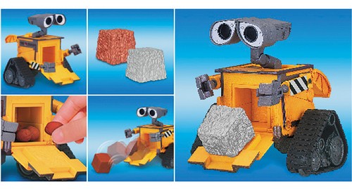 DISNEY PIXAR COLLECTION DELUXE ACTION FIGURE WALL-E